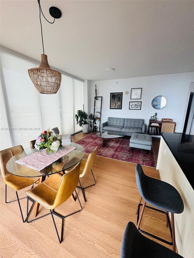 Foto del edificio - 79 SW 12th St