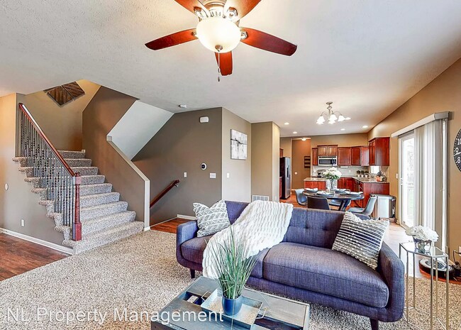 Building Photo - 5 br, 4 bath House - 4165 S 200th Street