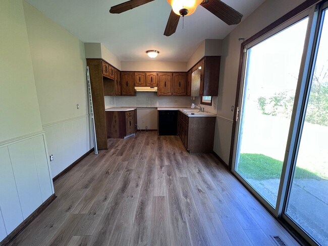 Foto del edificio - Updated Two Bedroom Duplex in Jenison!