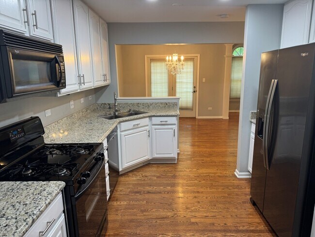 Foto del edificio - 2037 Waterford Ln