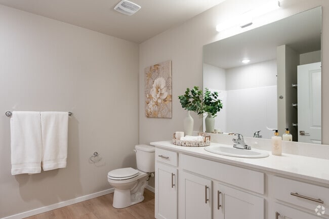 3BD, 2BA - 1.210SF - Wyndstone Apartments