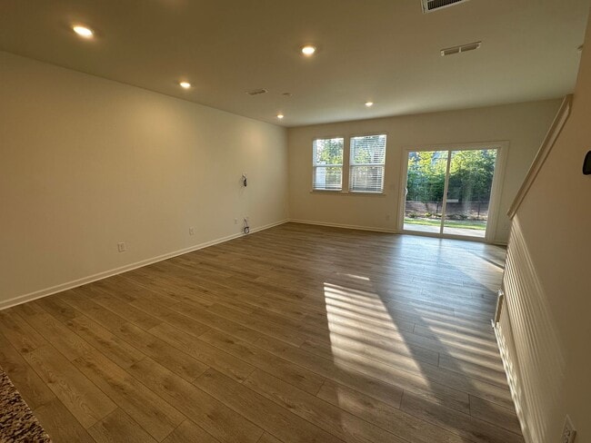 Building Photo - Mebane