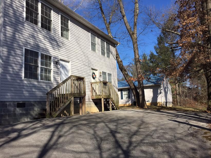 1520 Linden Ave, Johnson City, TN 37601 Townhome Rentals in Johnson