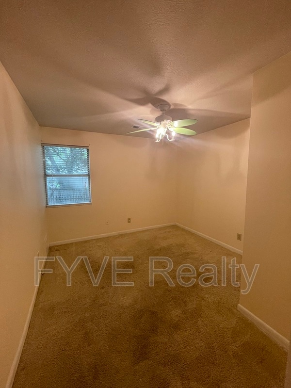 Building Photo - 7655 Chatham Cir