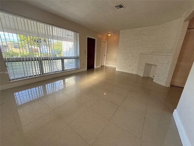 Foto del edificio - 7654 Indigo St