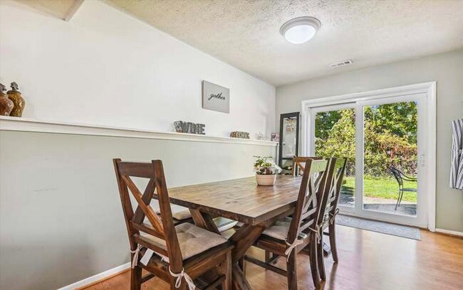 Building Photo - 298 Ternwing Dr