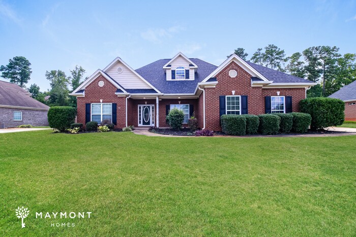 Primary Photo - Spacious Home in Locust Grove