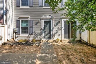 Building Photo - 161 Heathfield Dr