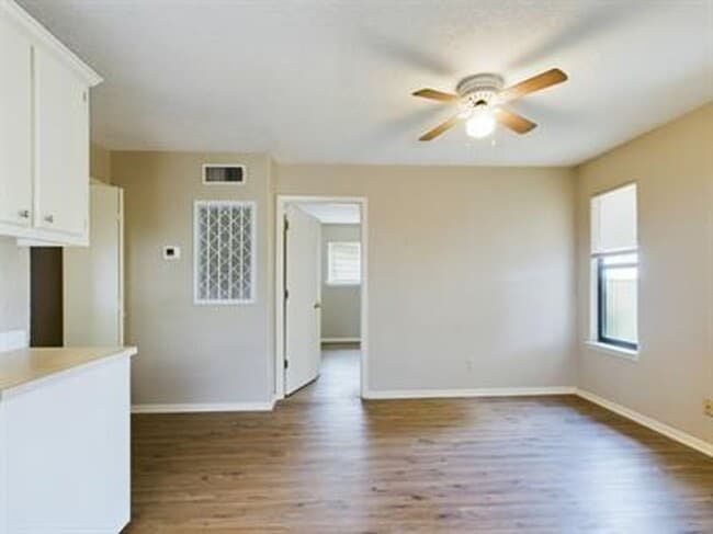 Building Photo - 294 Friendship Ln