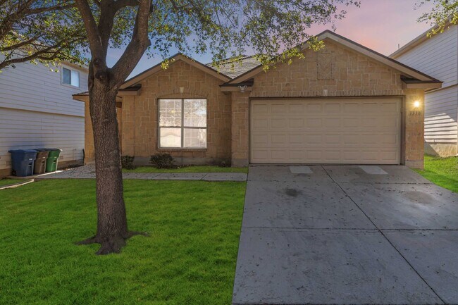 Foto del edificio - Gorgeous 3 bedroom, 2 bath home with a study near the Forum & Randolph AFB!