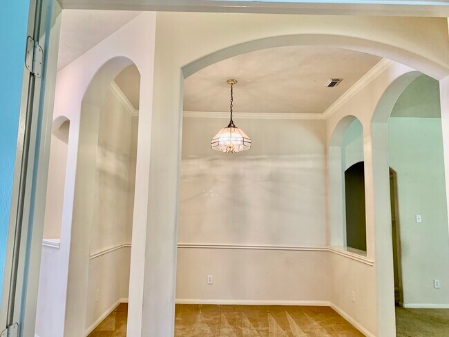 Foto del edificio - 7827 Iris Glen Ln