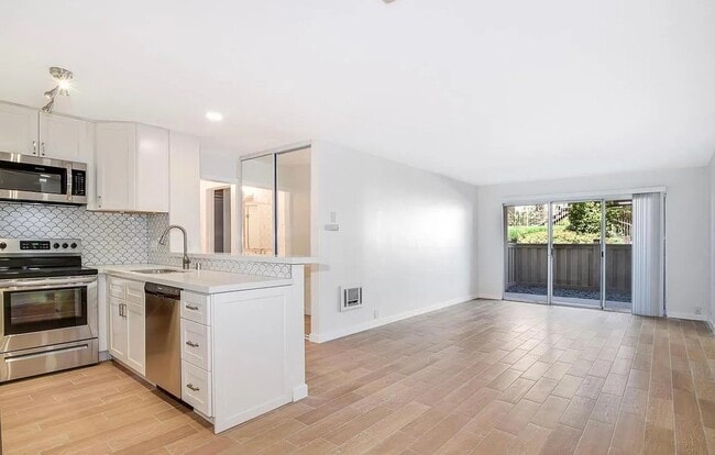 Foto del edificio - 4600 Lamont St