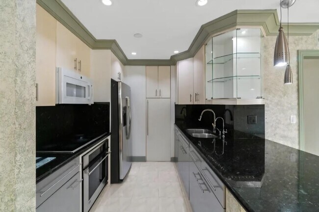 Foto del edificio - 7742 Redlands St
