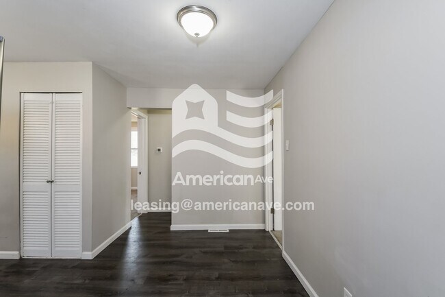 Foto del edificio - 3402 Longview Dr