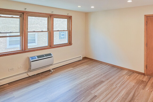 Building Photo - 2419 N 77th Ct