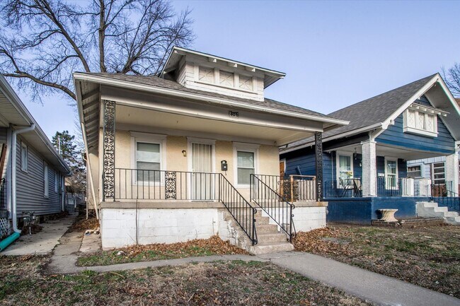 Foto del edificio - 806 Monroe Ave