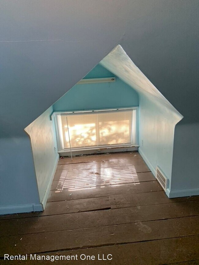 Foto del edificio - 2 br, 1 bath House - 5080 Anatole