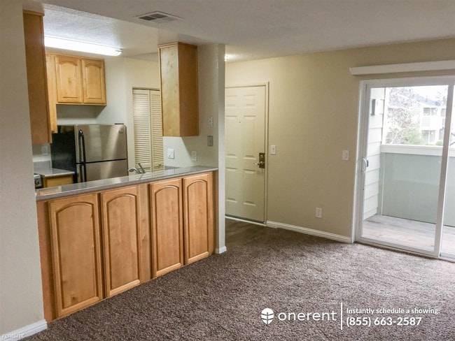 Building Photo - 1 br, 1 bath Condo - 1968 Prince George Dr