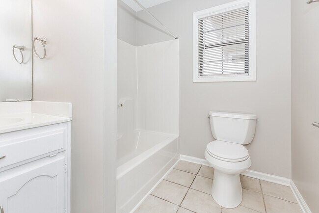 Foto del edificio - 29944 Little Creek Rd