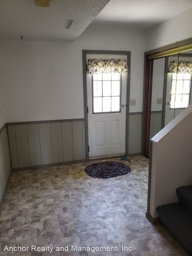 Building Photo - 3 br, 2 bath House - 3415 47th St SE