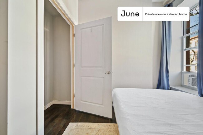 Foto del edificio - Private bedroom in 4 bed/2 bath Home