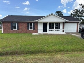 Building Photo - 1301 Linwood Dr
