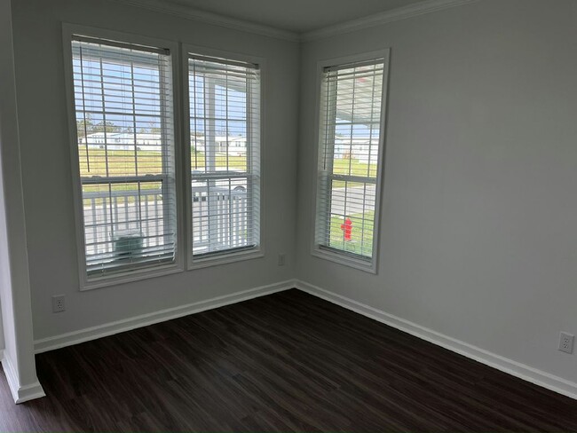 Building Photo - 3547 Vine Trl