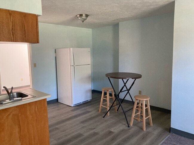 DINING ROOM - 1635 Watervliet Ave