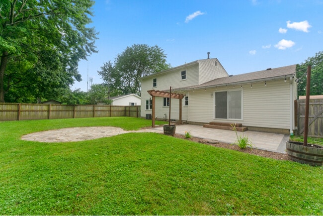 Building Photo - 158 N Colonial Dr