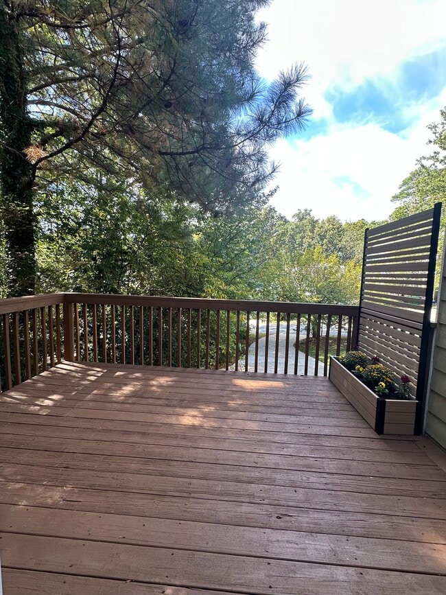 Foto del edificio - 5030 Laurel Bridge Dr SE