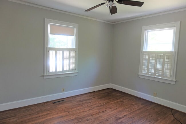 Building Photo - 401 Tiffany Ln