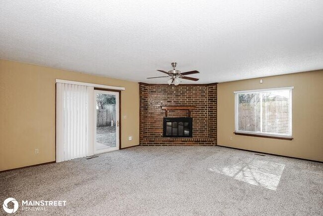 Building Photo - 10112 Albert Ln, Yukon, OK 73099