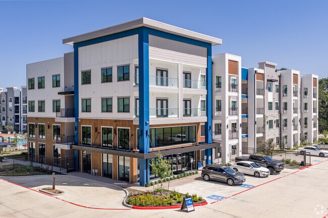 Building Photo - Astra Benders Landing