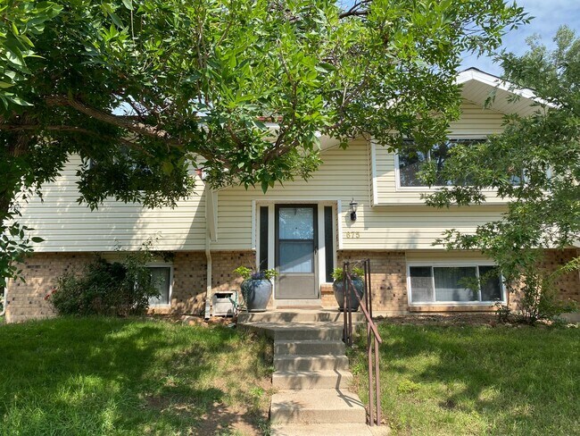 Building Photo - 4 Bed 2 Bath Home In South Boulder.  Devils Thumb Neighborhood!
