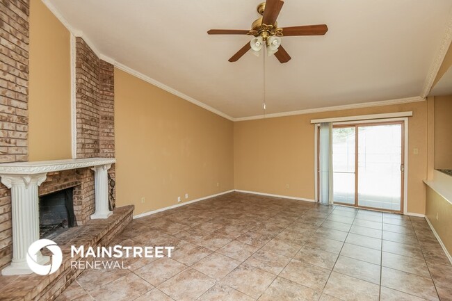 Foto del edificio - 4029 Blue Flag Ln