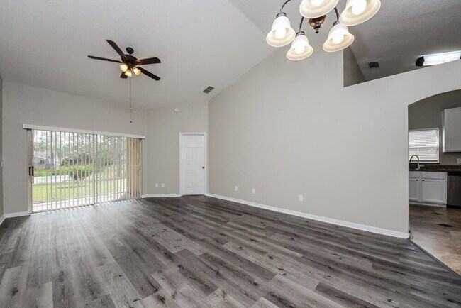Building Photo - 17104 Cypresswood Way