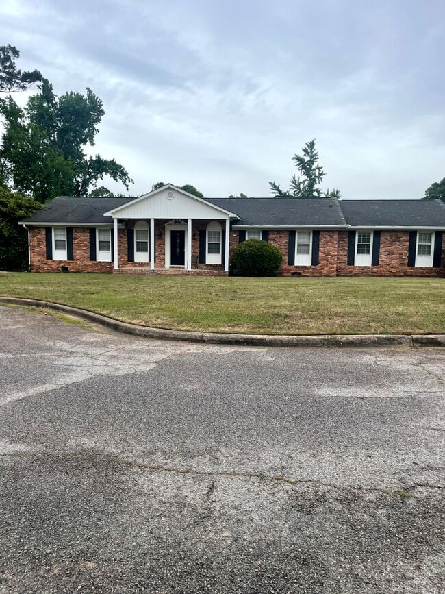 Building Photo - 2703 Northwood Ct