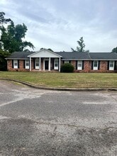 Building Photo - 2703 Northwood Ct