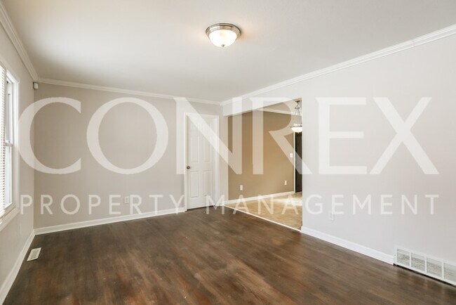 Foto del edificio - Beautiful 4 Bedroom