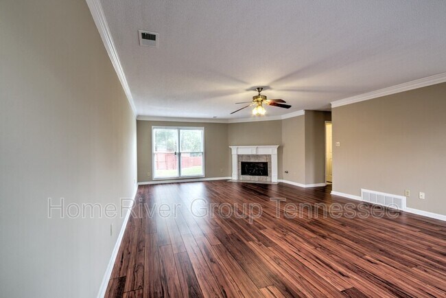 Foto del edificio - 8915 Johnston St