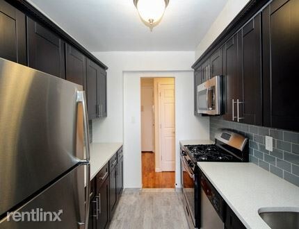Building Photo - 1 br, 1 bath Apartment - 22414 Jamaica Avenue