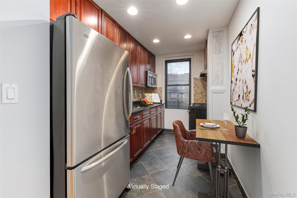 Foto principal - 21-68-68 35th St