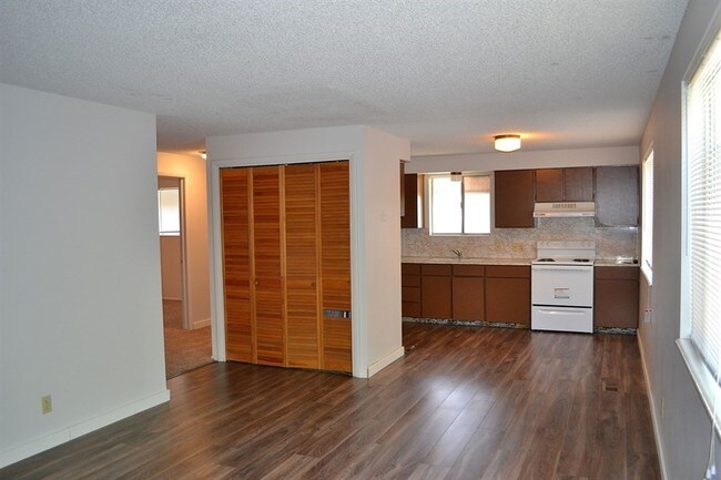 Building Photo - Ogden 2 Bedroom Apartment