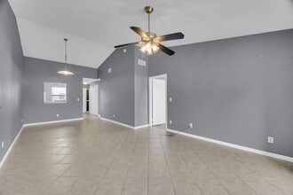 Building Photo - 3171 SE Aster Ln
