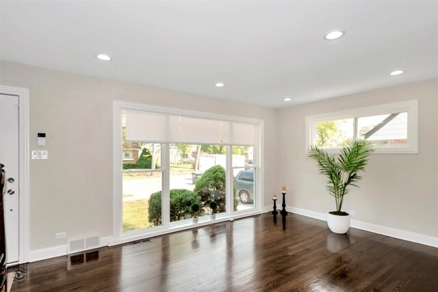 Foto del edificio - 2055 Downey Rd