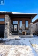 Building Photo - 542 Angèle St