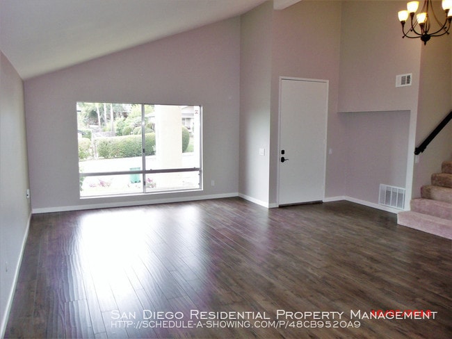 Building Photo - 13797 Paseo Cardiel