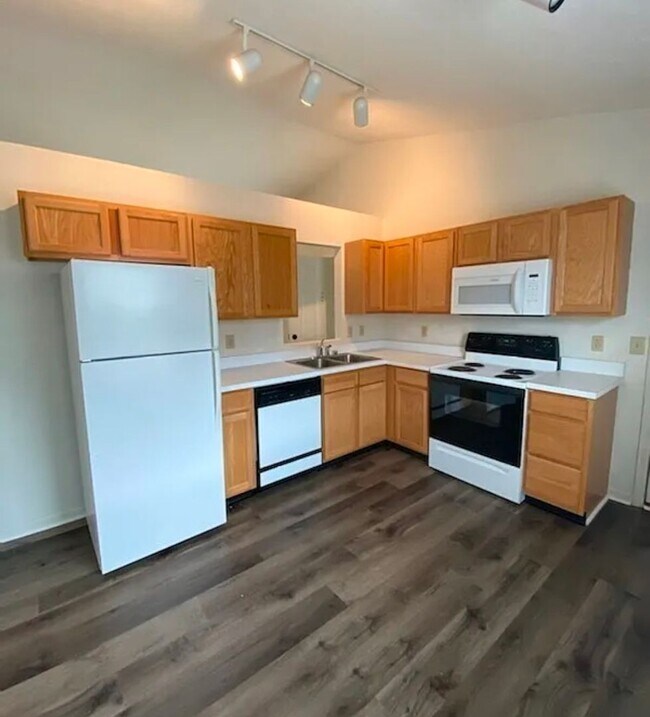 Foto del edificio - COMING SOON! 3 Bed 2 Bath Single Family Home w/ Garage!