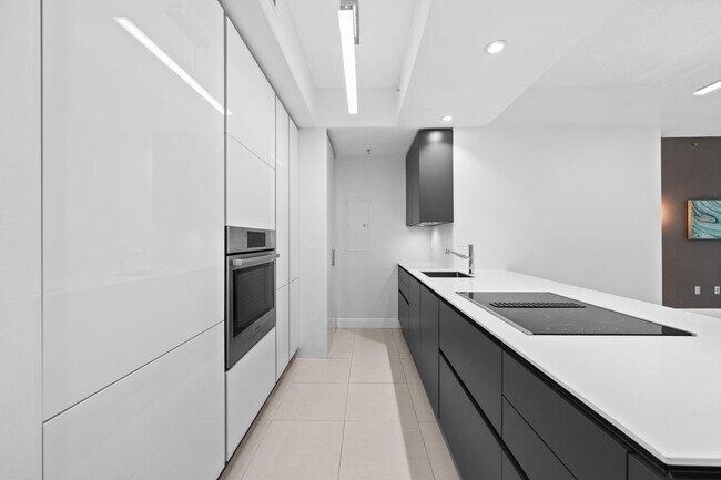 Foto del edificio - 347 N New River Dr E