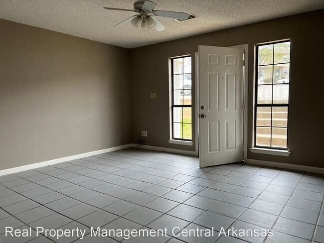 Building Photo - 3 br, 2.5 bath House - 24 Edgehill Cv.